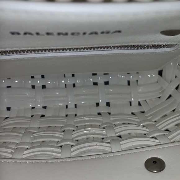 BALENCIAGA WOMEN'S BISTRO XXS BASKET WITH STRAP IN WHITE Retail $1,050 TRADE OK! - Picture 7 of 11